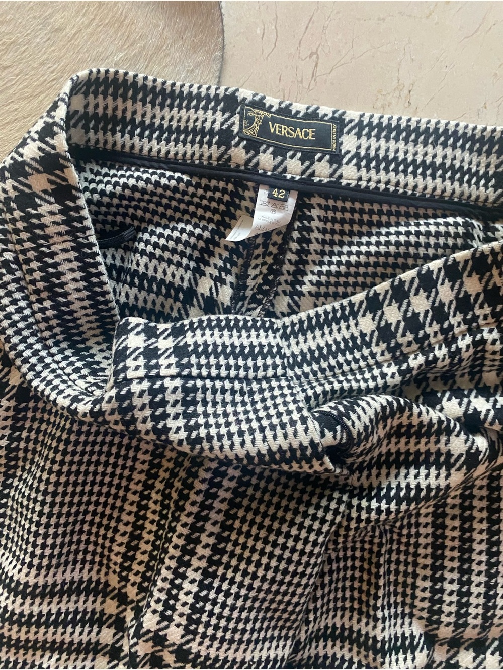 Versace B/W plaid flared pants 42IT fab - Picture 8 of 11